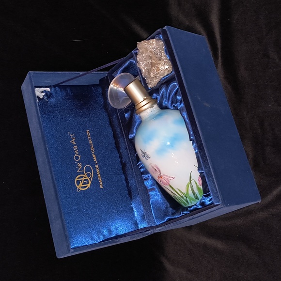 Ne 'Qwa Art Fragrance Oil Lamp by artist Tom Wood - Picture 6 of 7